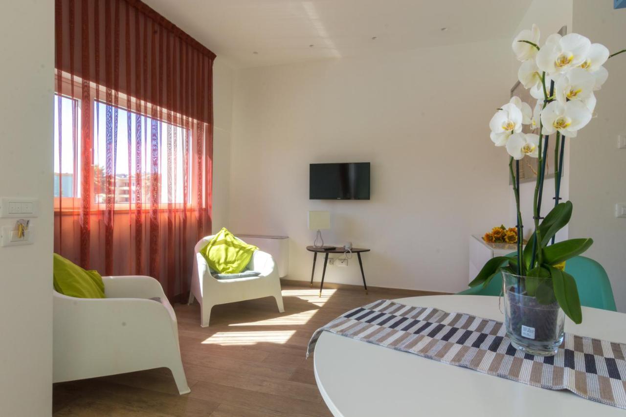 Suite Du Parc & Hotel 朱利亚诺瓦 外观 照片